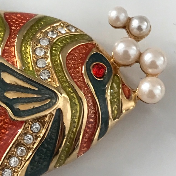 Vintage Brooch Bob Mackie Enamel Rhinestone Fish Blowing Bubbles Signed - Picture 3 of 6